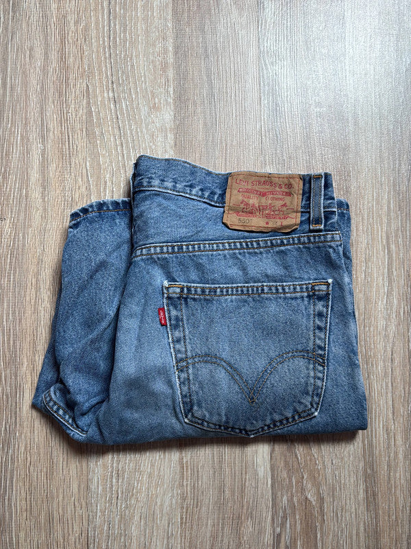 đź›’Short en jean Levi's 550 W34đź›’