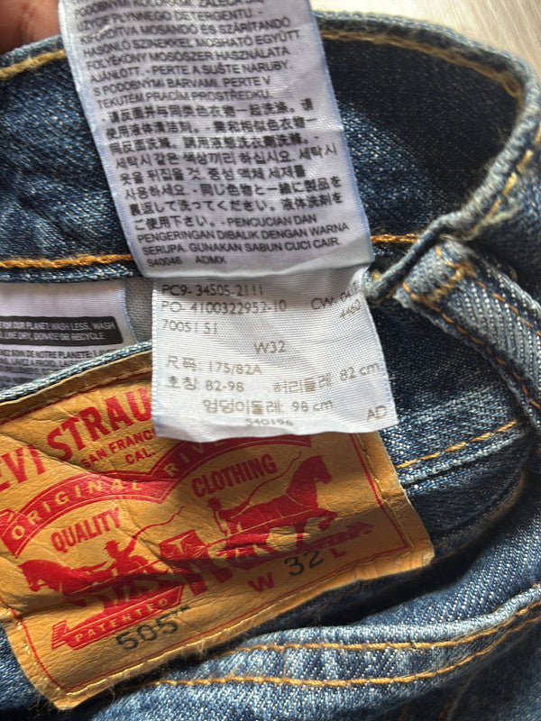 đź›’Short en jean Levi's 505 W32đź›’