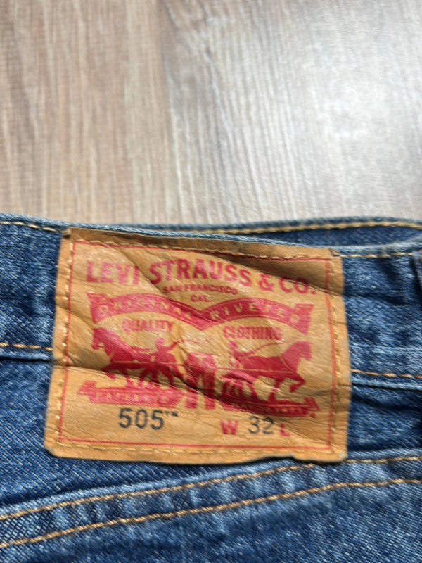 đź›’Short en jean Levi's 505 W32đź›’