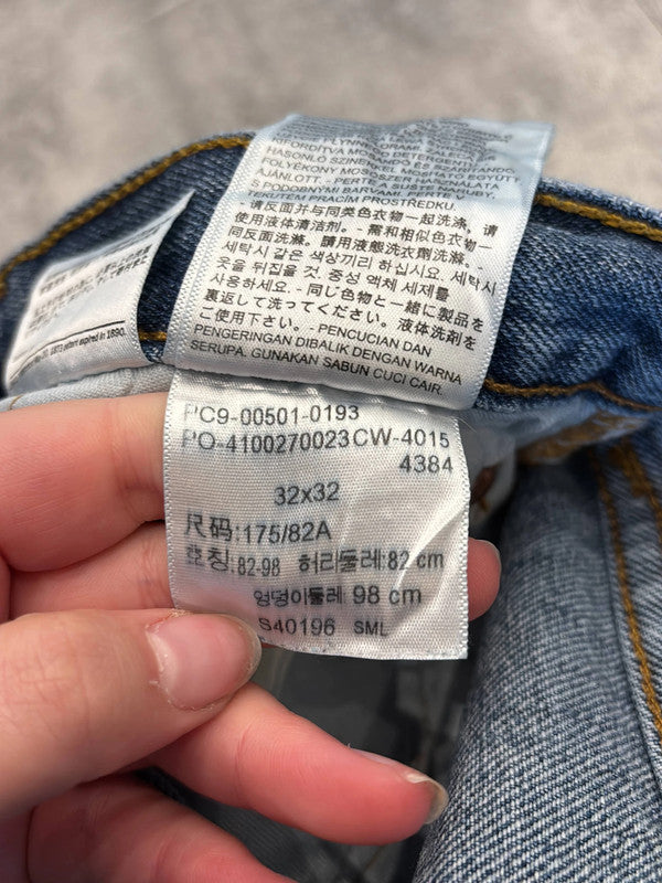 đź›’Short en jean Levi's 501 W32đź›’