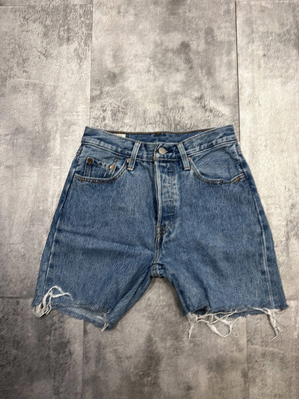 đź›’Short en jean Levi's 501 W24đź›’