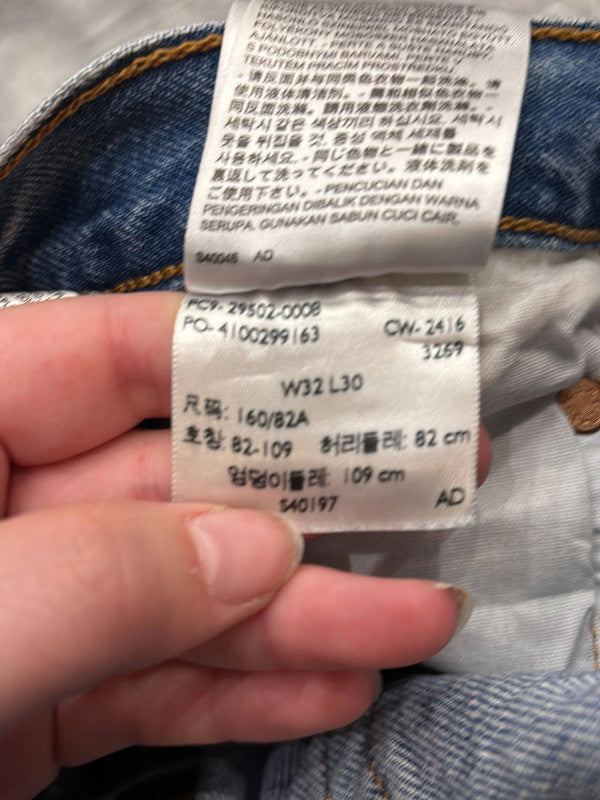 đź›’Short en jean Levi's 501 W32đź›’
