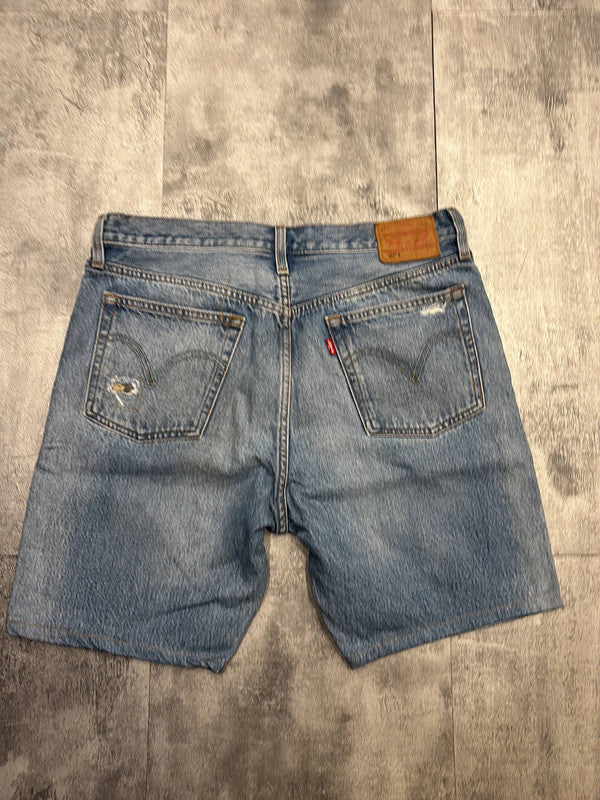 đź›’Short en jean Levi's 501 W32đź›’