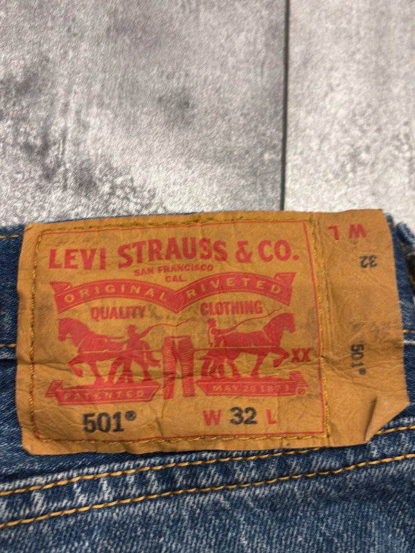 đź›’Short en jean Levi's 501 W32đź›’