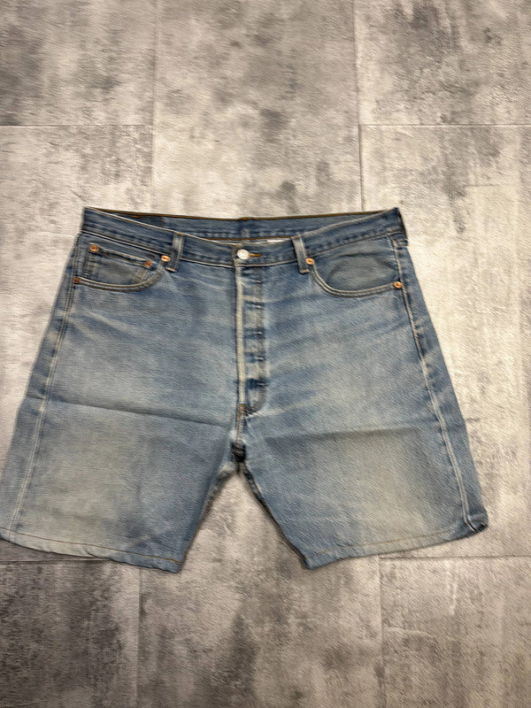 đź›’Short en jean Levi's 501 W38đź›’