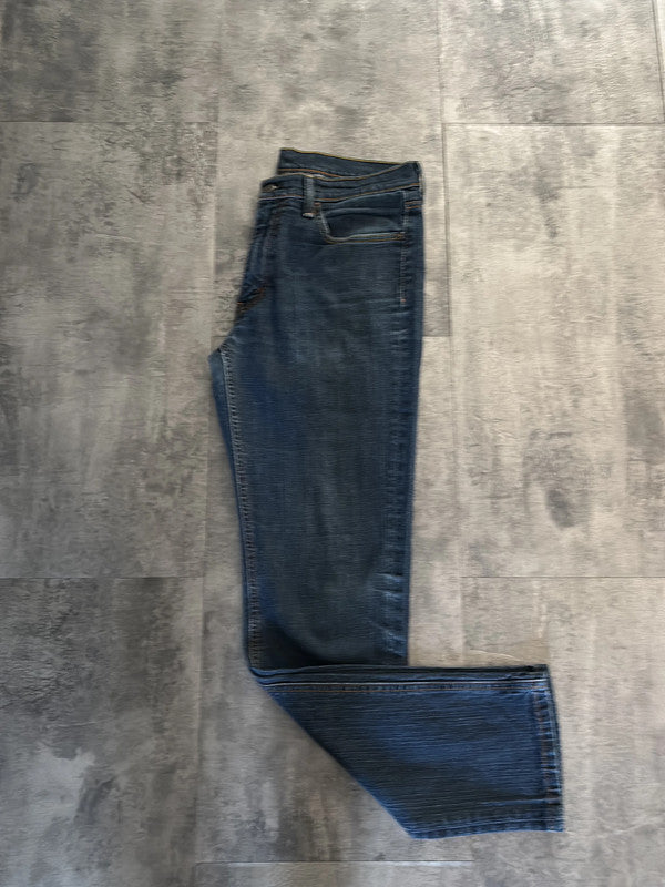 đź›’Jeans Levi's W33 L34đź›’