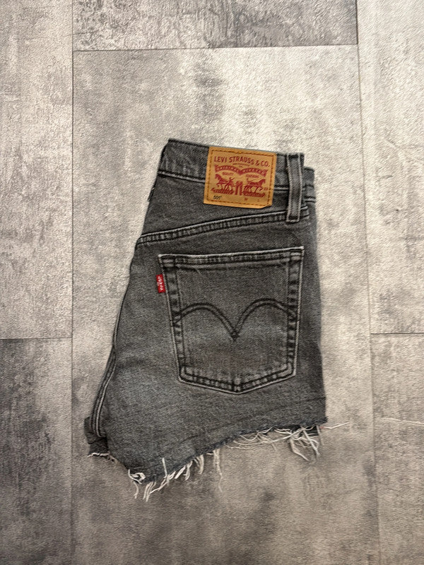 đź›’Short en jean Levi's 501 W25đź›’