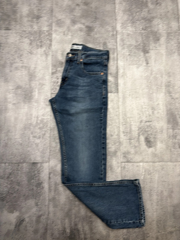 đź›’Jeans Levi's W29 L30đź›’