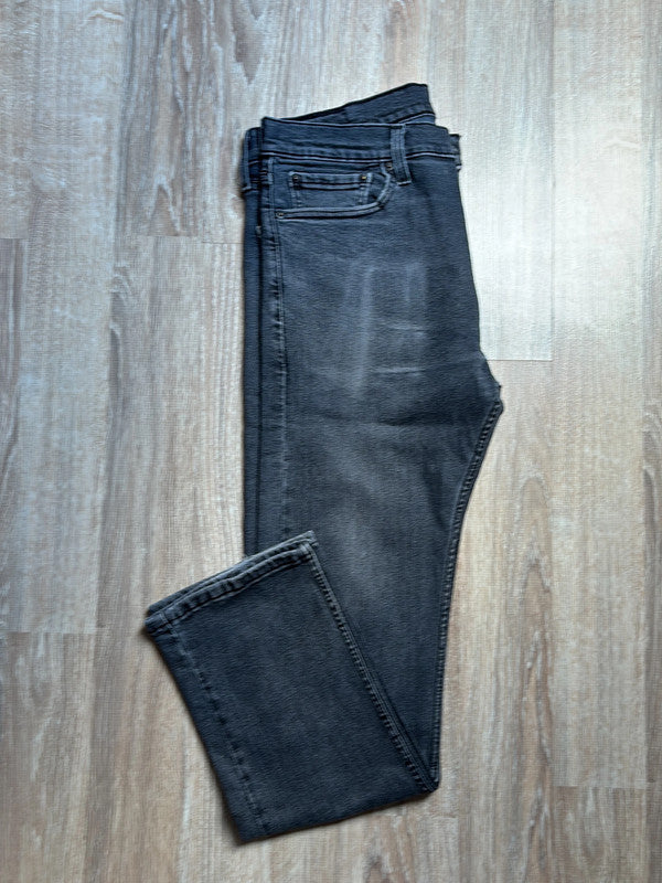 đź›’Jeans Levi's 513 W32 L30đź›’