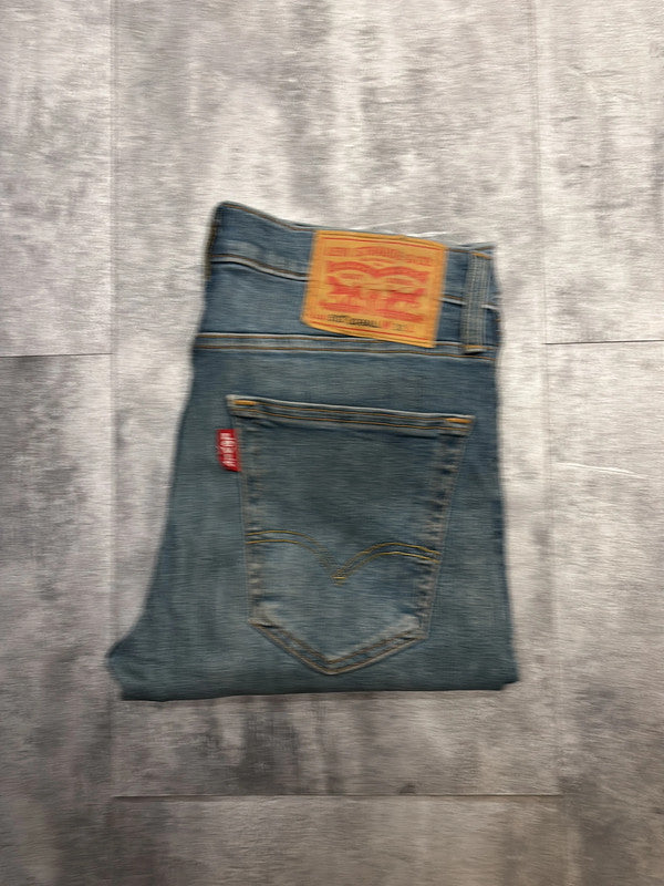 đź›’Jeans Levi's 512 W32đź›’