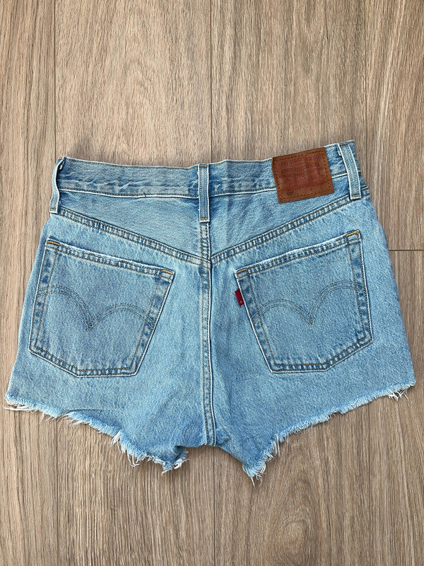 đź›’Short en jean Levi's 501 W26đź›’(2E664)