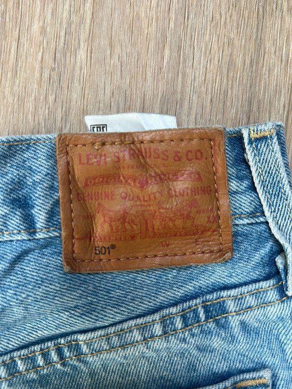 đź›’Short en jean Levi's 501 W30đź›’(2E652)