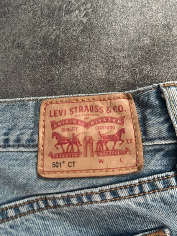 đź›’Short en jean Levi's 501 W29đź›’(2E710)