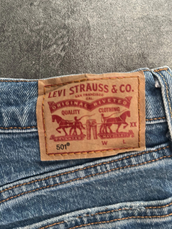 đź›’Short en jean Levi's 501 W30đź›’(2E708)