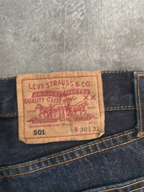 đź›’Short en Jean Levi's 501 W30đź›’(2E705)