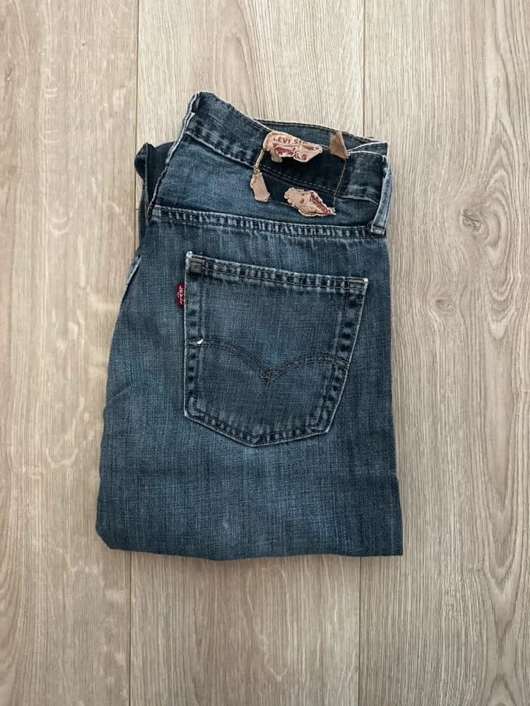 đź›’Jeans Levi's W30 L32 đź›’
