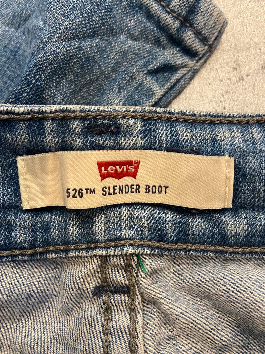 đź›’Jeans Levi's 526đź›’