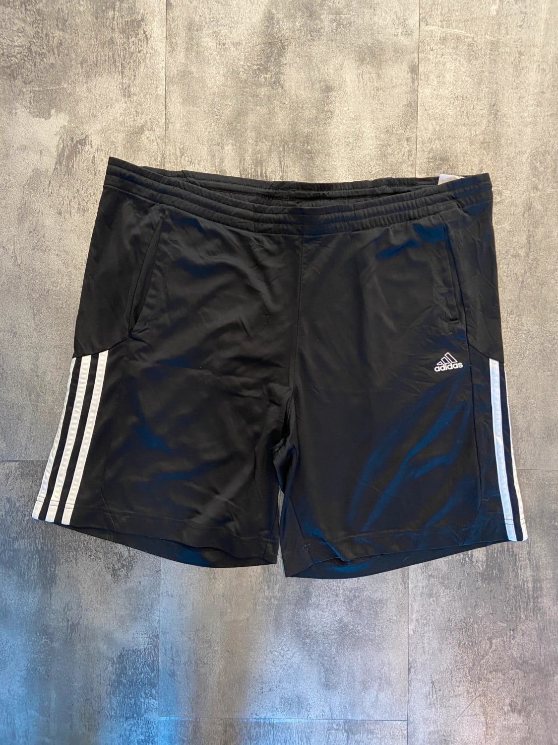 đź›’Short Adidas Mđź›’