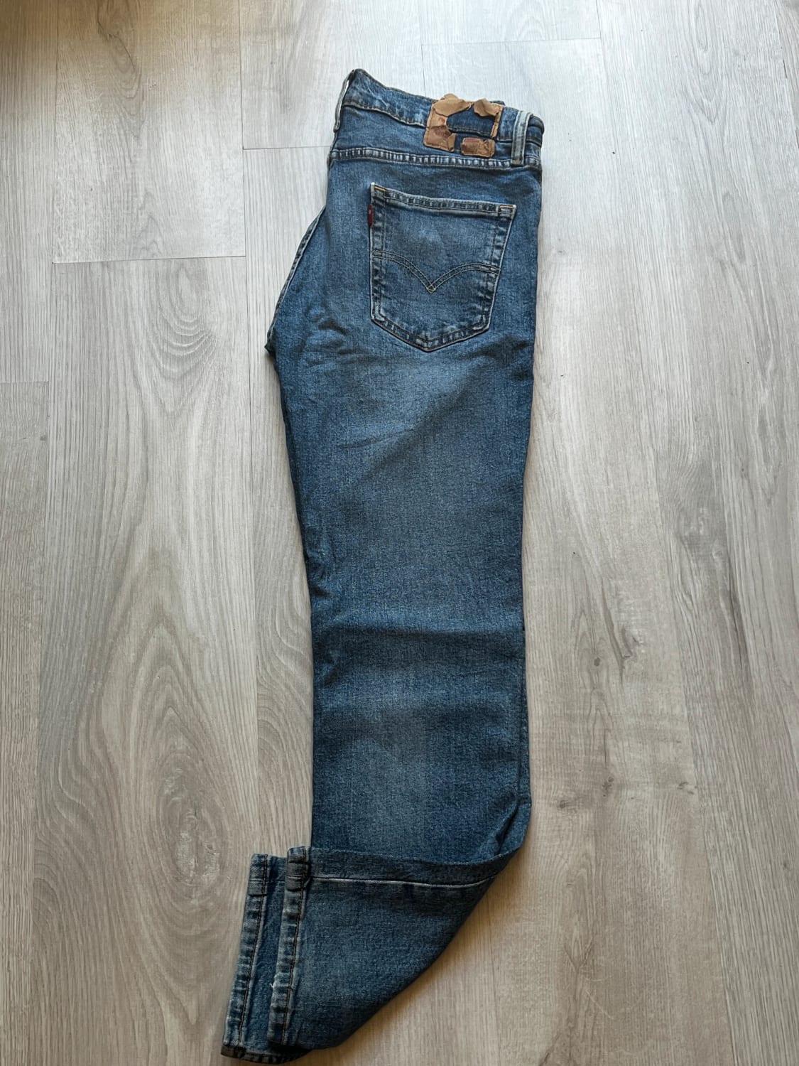 đź›’Jeans Levi's W32 L30đź›’