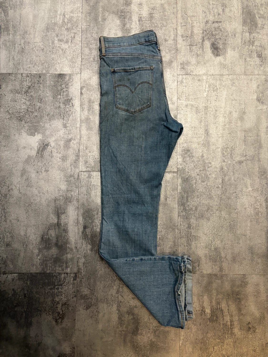 đź›’Jeans Levi's W31 L32đź›’