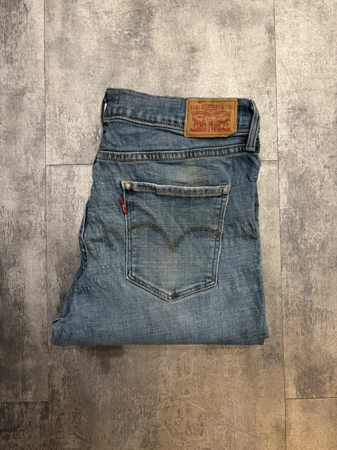 đź›’Jeans Levi's W32 L32đź›’