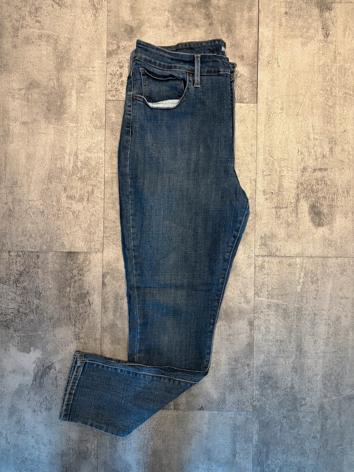 đź›’Jeans Levi's W33 L28đź›’