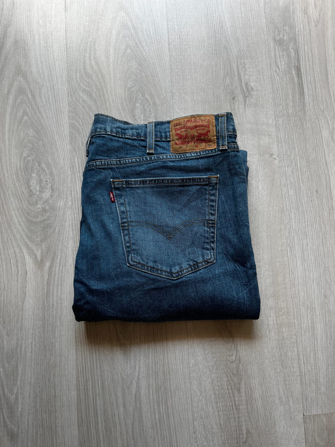 đź›’Jeans Levi's 541 W42 L30đź›’
