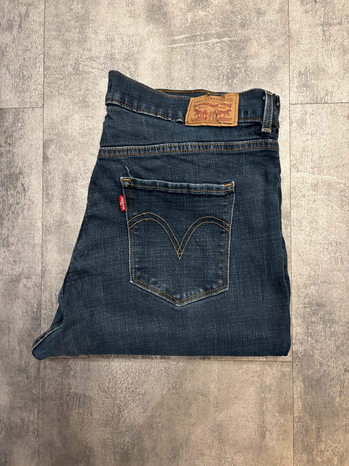 đź›’Jeans Levi's W33 L32đź›’