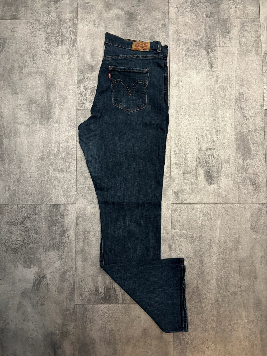 đź›’Jeans Levi's W33 L32đź›’