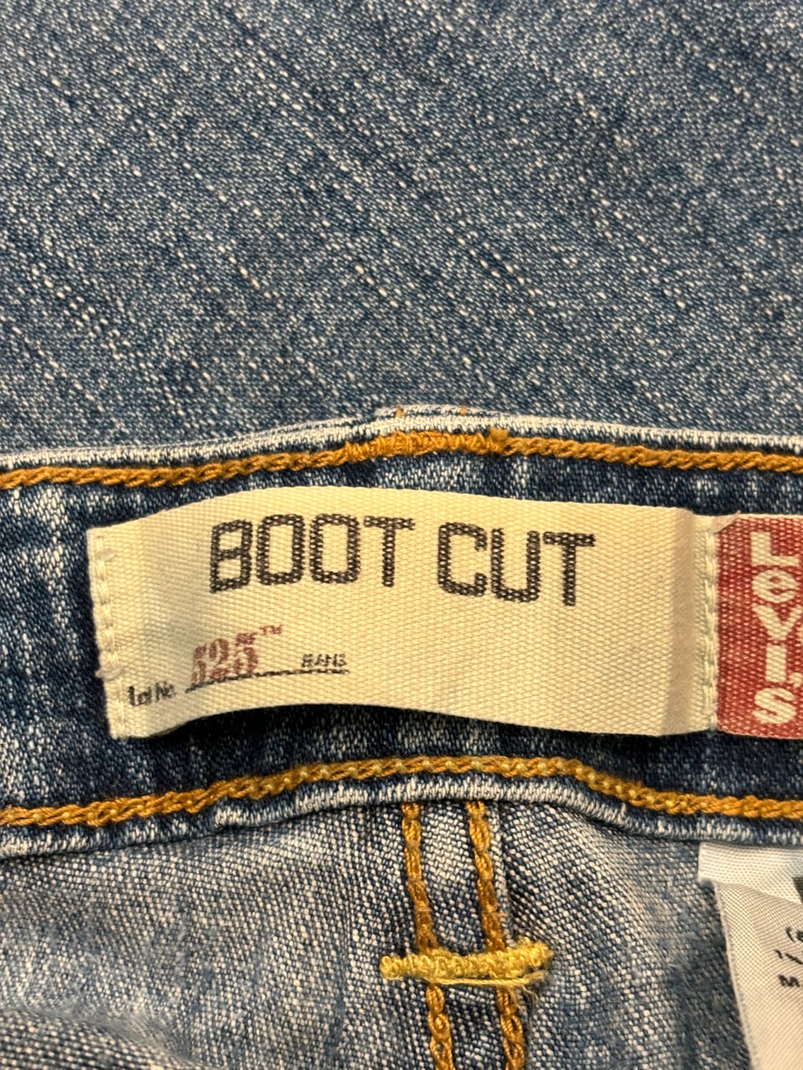 đź›’Jeans Levi's 525 Lđź›’