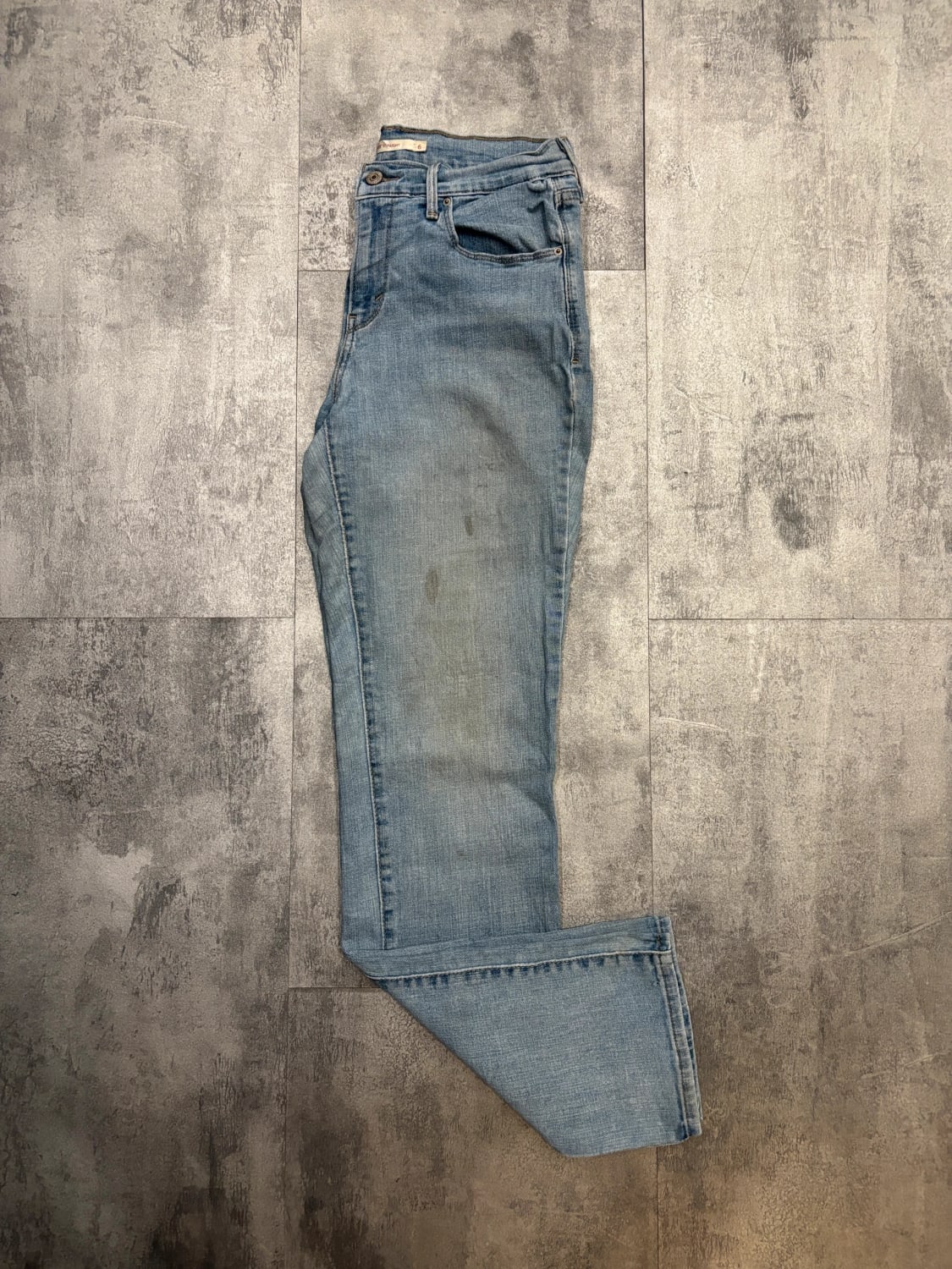 đź›’Jeans Levi's W28 L32đź›’