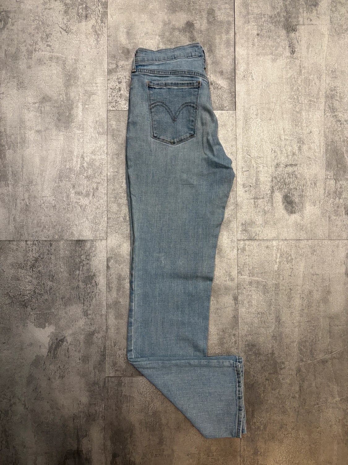 đź›’Jeans Levi's W28 L32đź›’