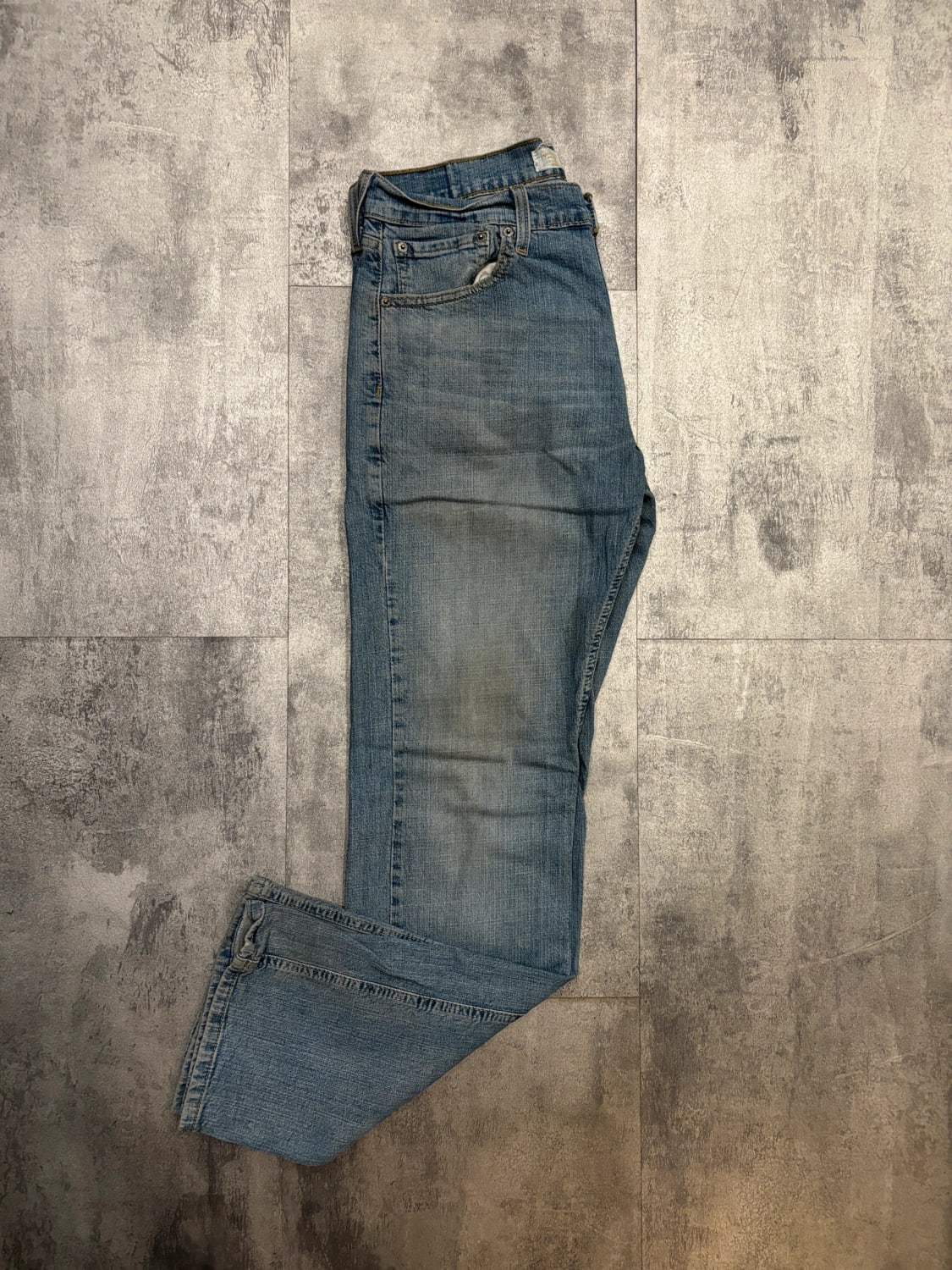 đź›’Jeans Levi's W32 L32đź›’