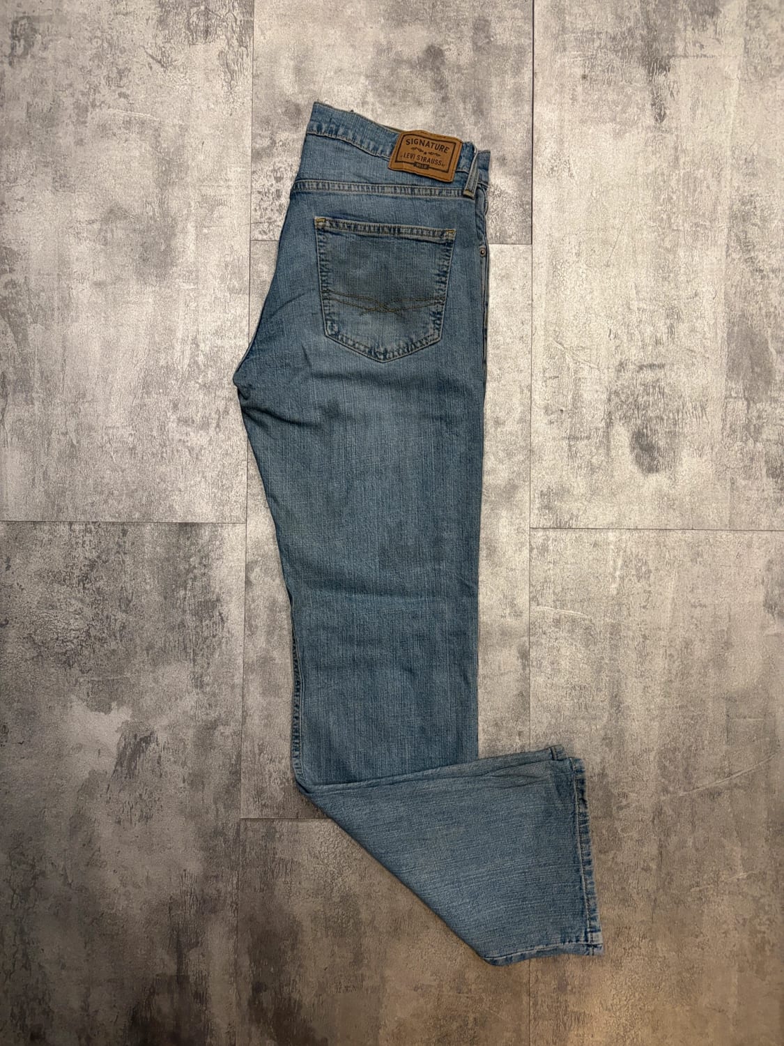 đź›’Jeans Levi's W32 L32đź›’