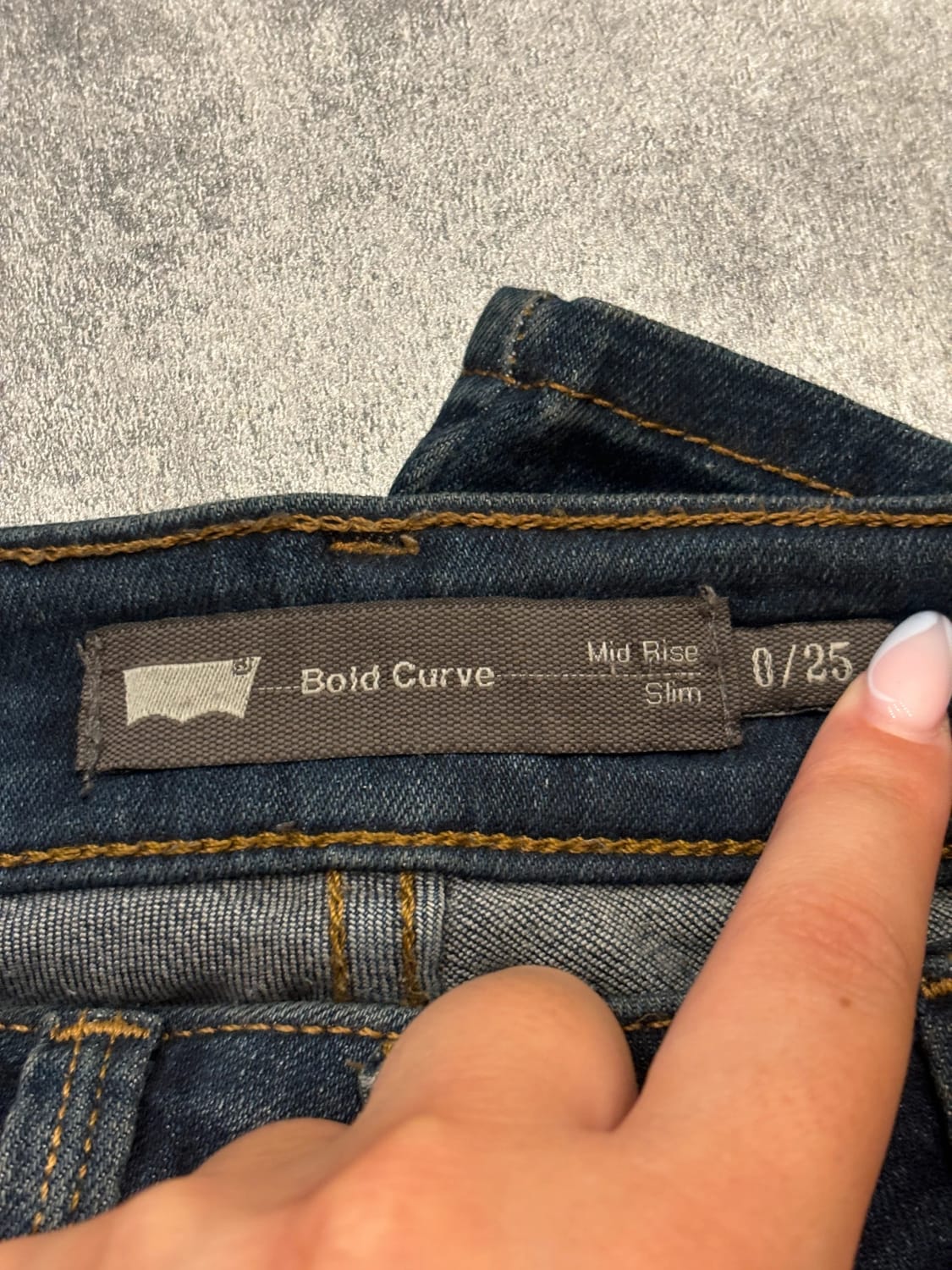 đź›’Jeans Levi's W25 L32đź›’