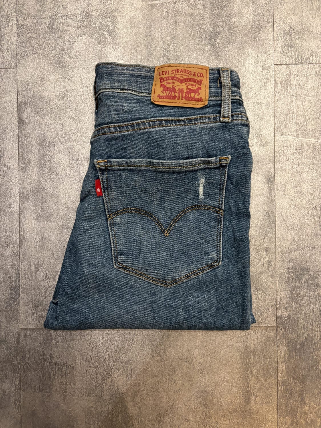 đź›’Jeans Levi's W29 L30đź›’