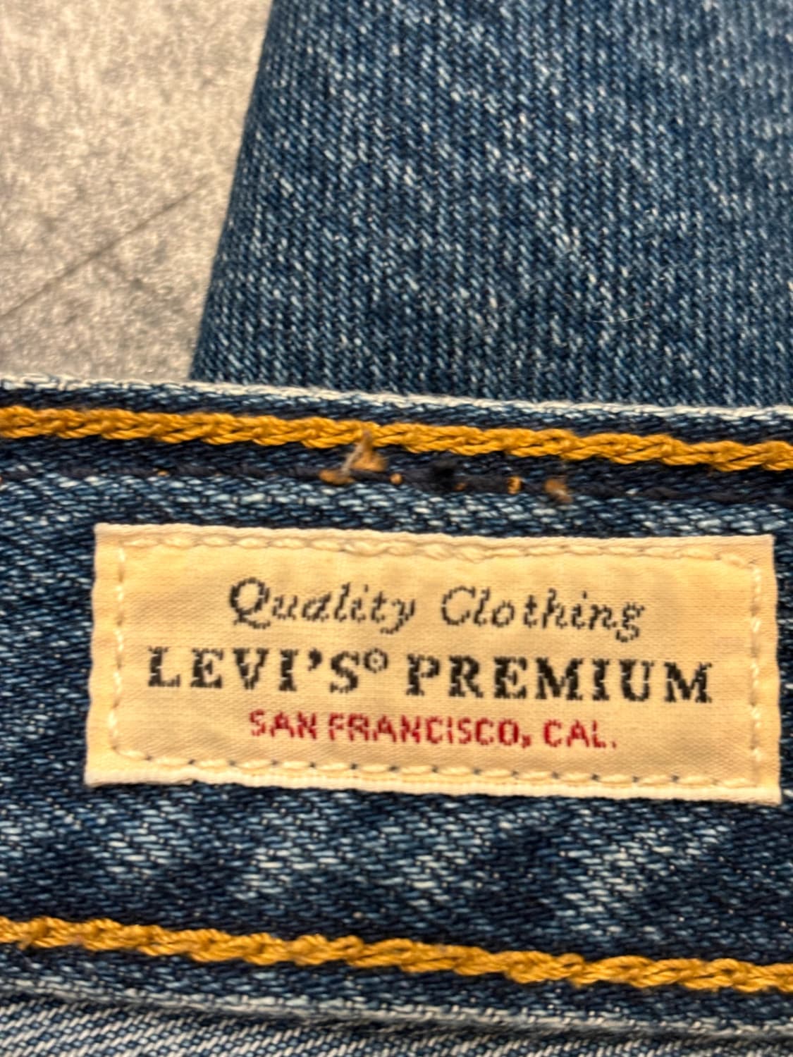 đź›’Jeans Levi's W28đź›’