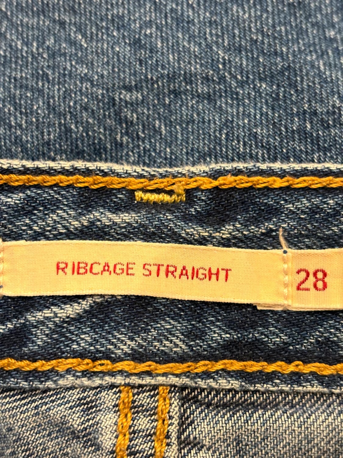 đź›’Jeans Levi's W28đź›’