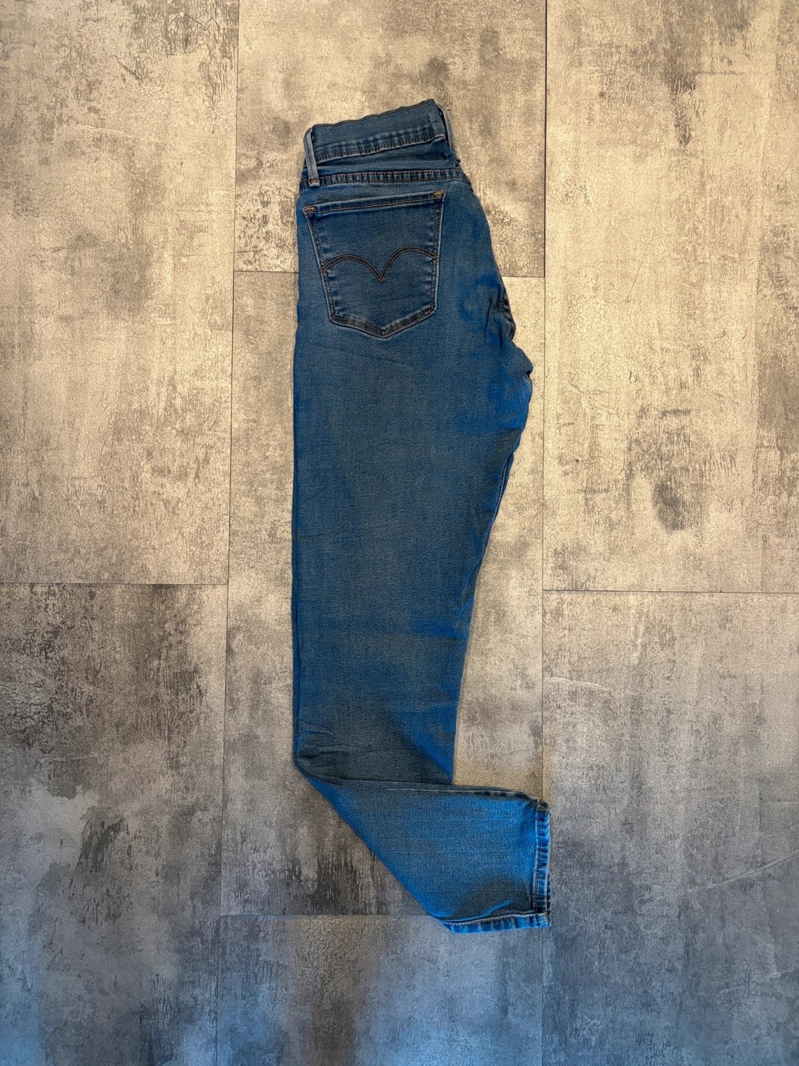 đź›’Jeans Levi's W27 L30đź›’