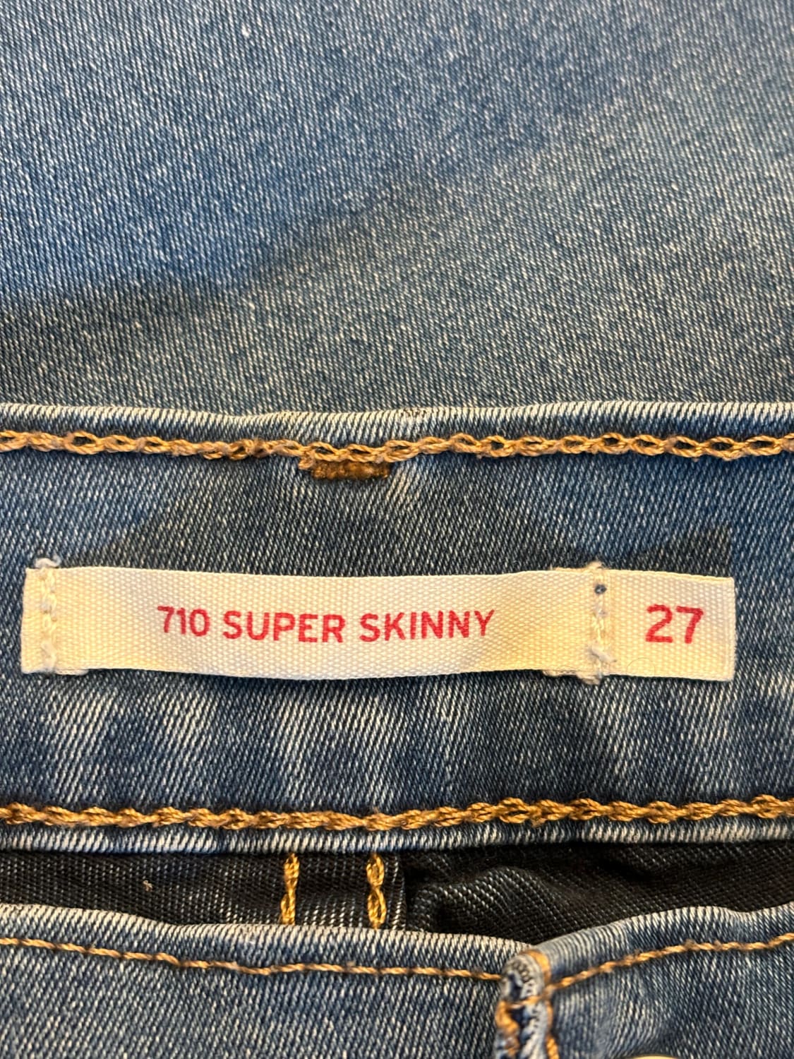 đź›’Jeans Levi's W27 L30đź›’