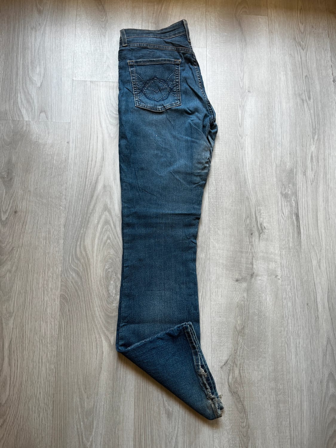 đź›’Jeans Levi's Mđź›’