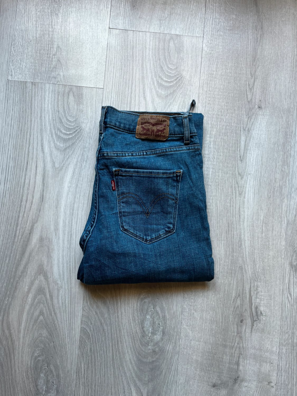 đź›’Jeans Levi's W37 L32đź›’