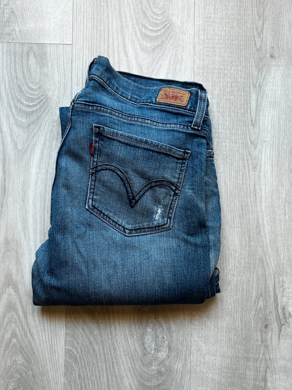 đź›’Jeans Levi's Mđź›’