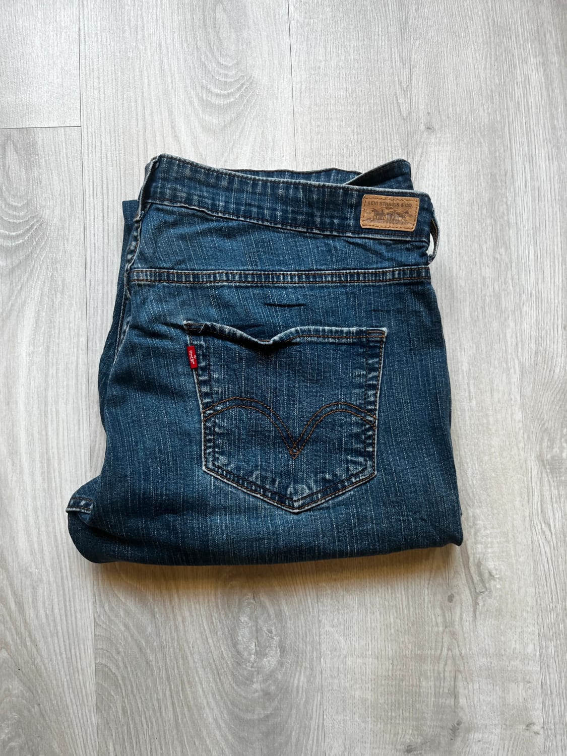 đź›’Jeans Levi's Mđź›’