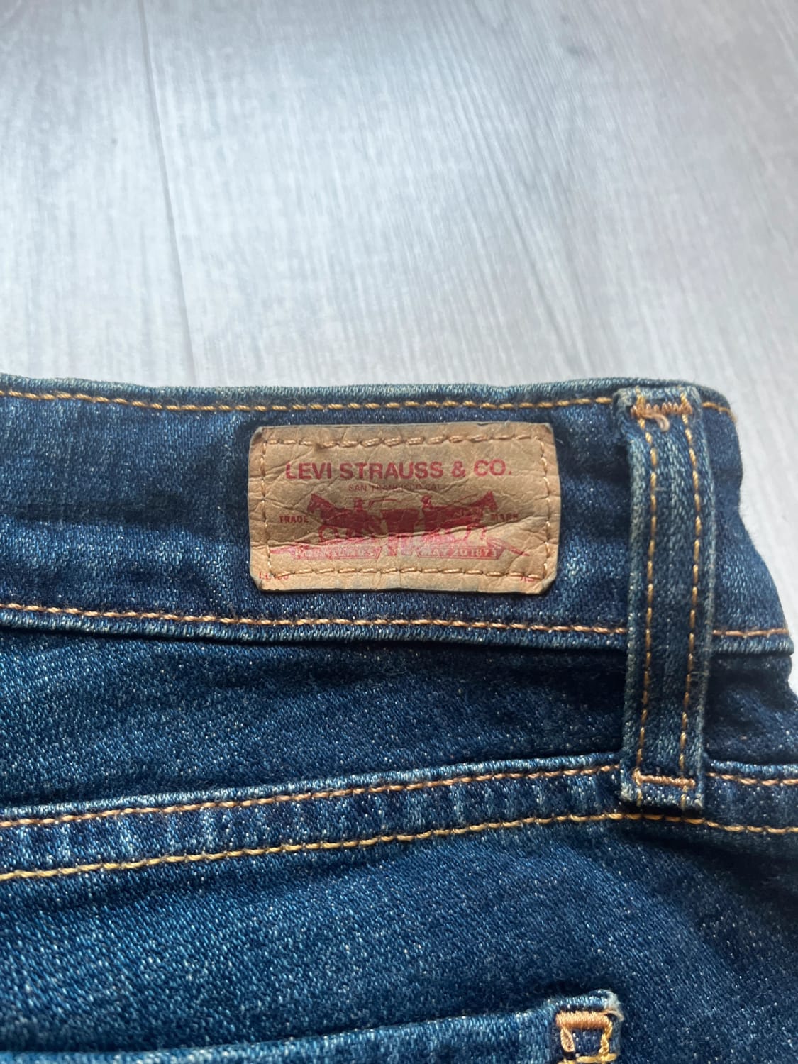 đź›’Jeans Levi's Mđź›’