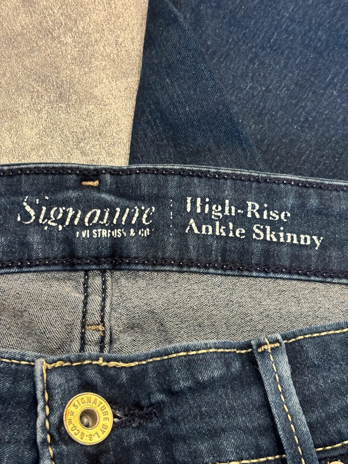 đź›’Jeans Levi's W34đź›’