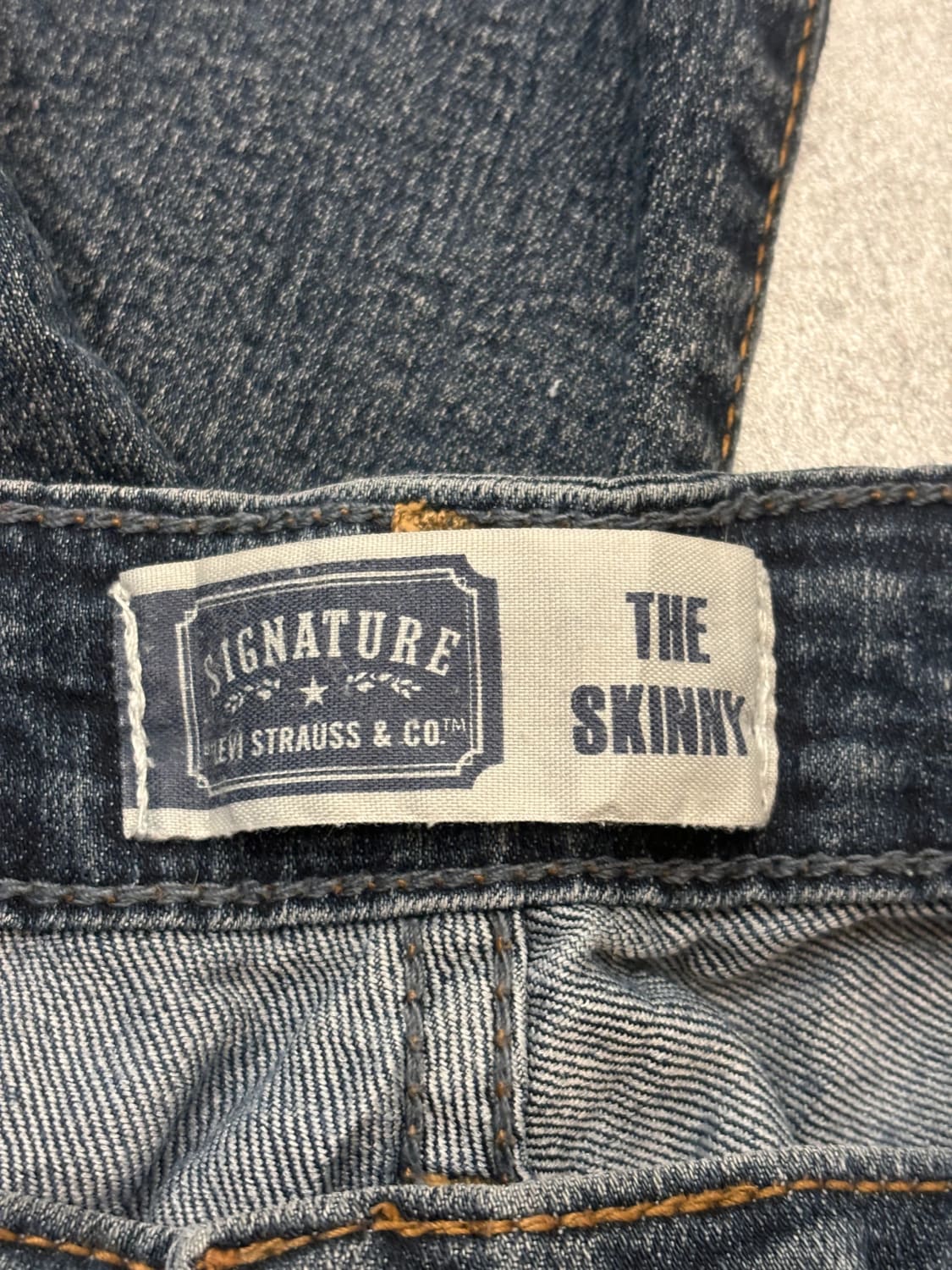 đź›’Jeans Levi's Mđź›’
