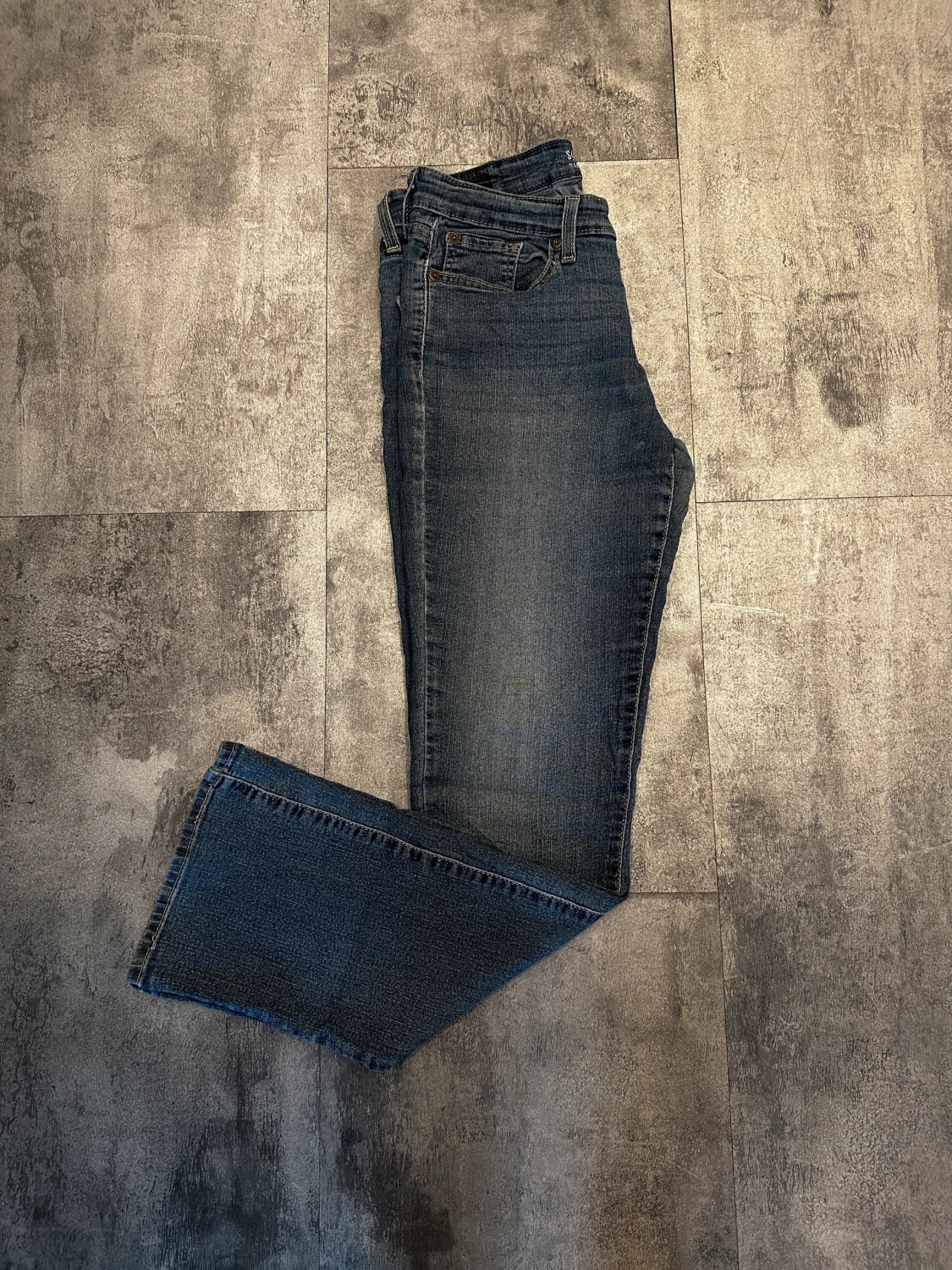 đź›’Jeans Levi's W29 L32đź›’