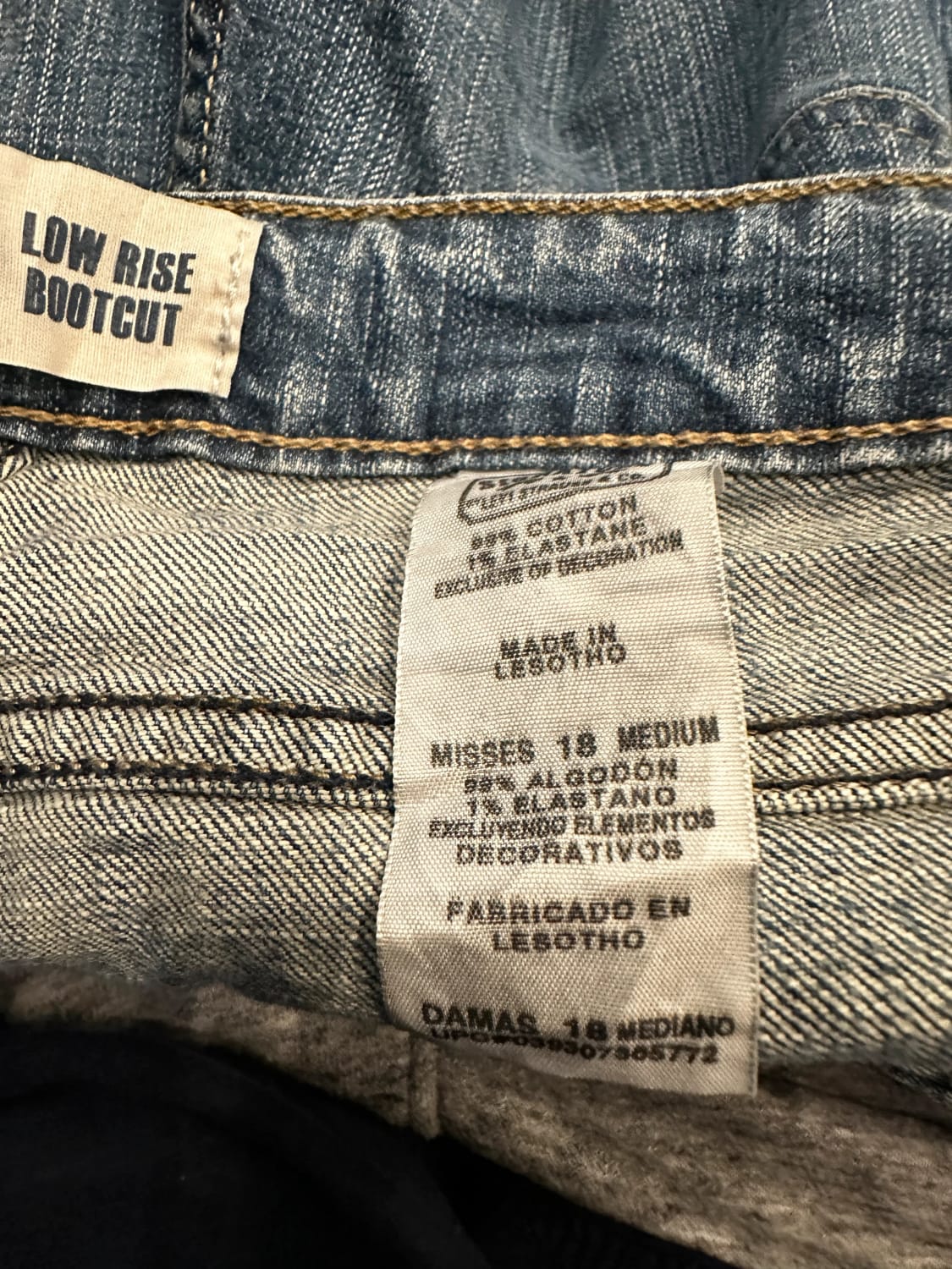 đź›’Jeans Levi's Mđź›’