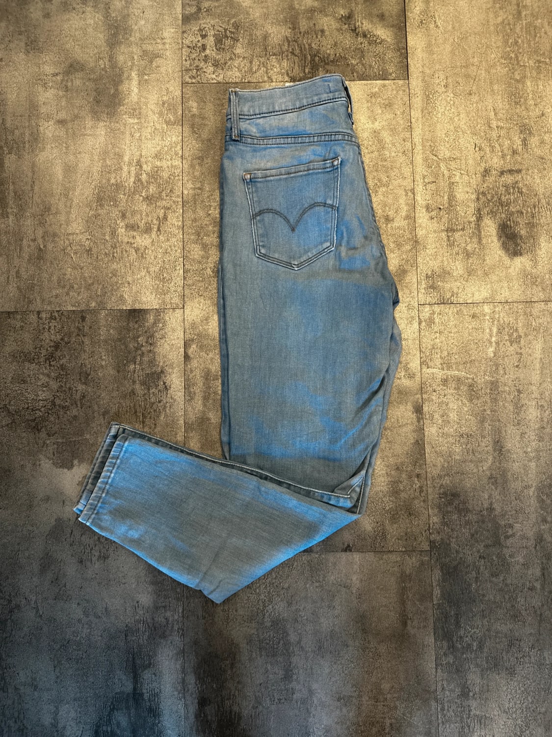 đź›’Jeans Levi's W28đź›’
